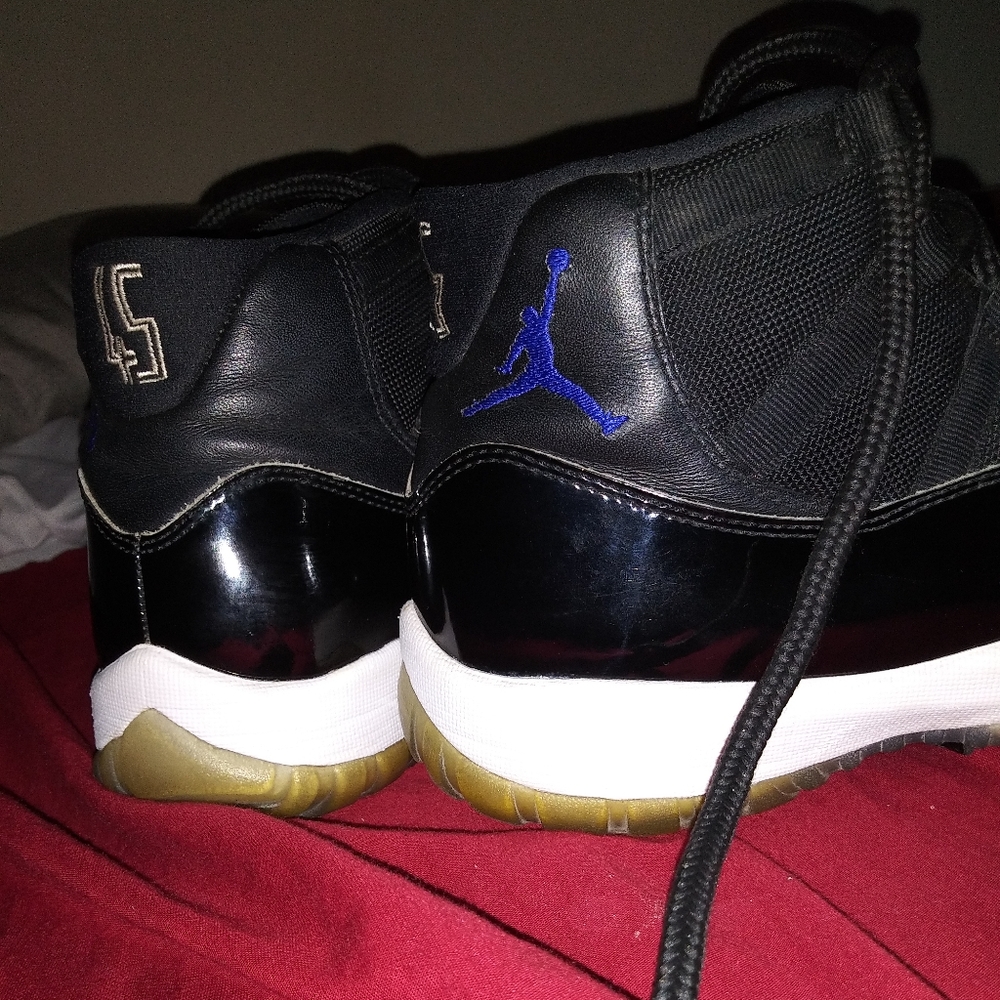 Space Jam Air Jordan 11 (2016)